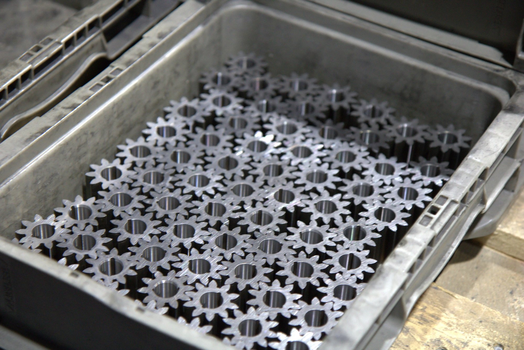 Spur gears